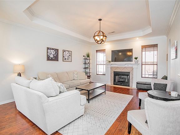 3rd image of 3254 W Westbury St