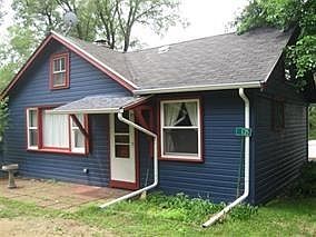 1st image of 135 Oakwood Ave