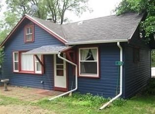 135 Oakwood Ave, Edgerton, WI 53534