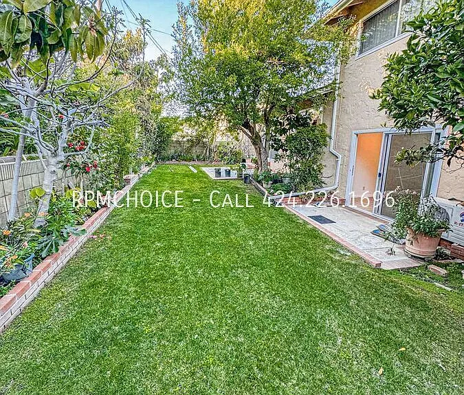 23821 Stanhurst Ave — Photo 40