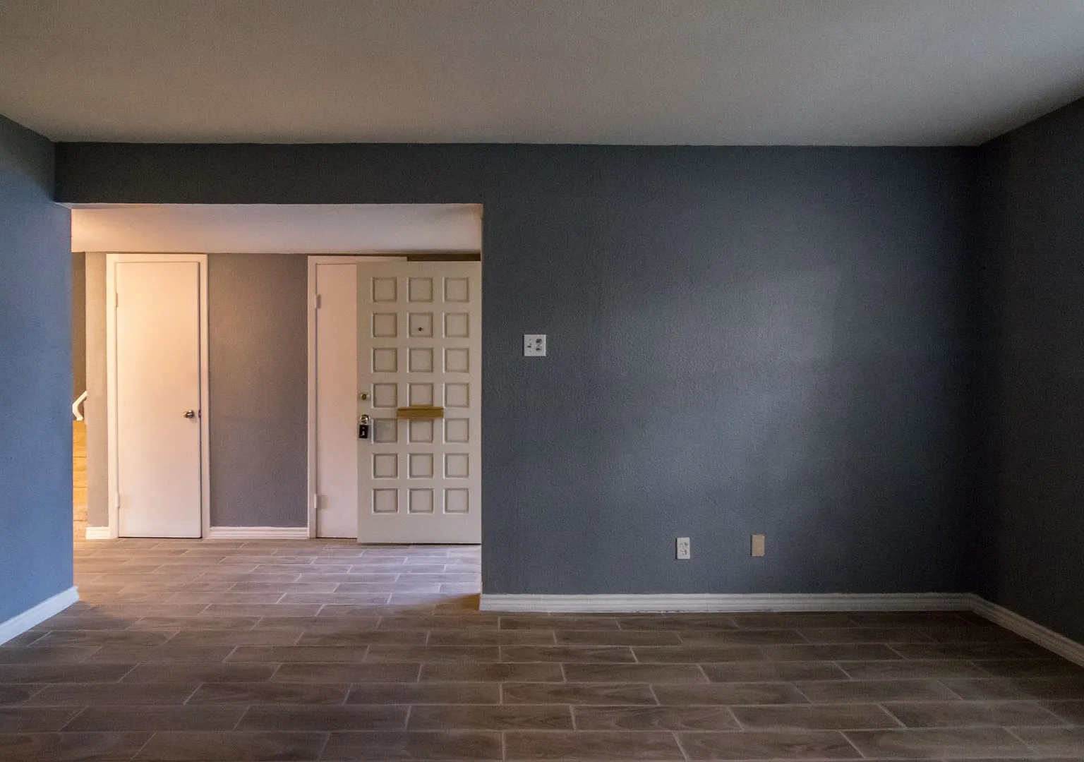 317 Valley Park Dr — Photo 4