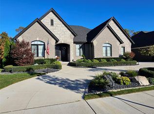 60778 Forest Creek Dr, Washington, MI 48094