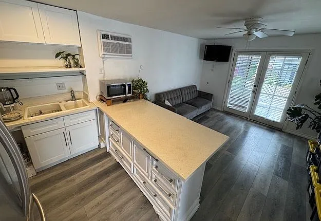 1 bed, 1.0 bath, 500 sqft, $1,925 — Photo 3