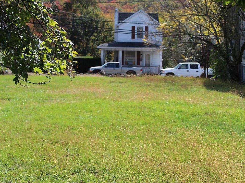 1st image of 453 E Market St