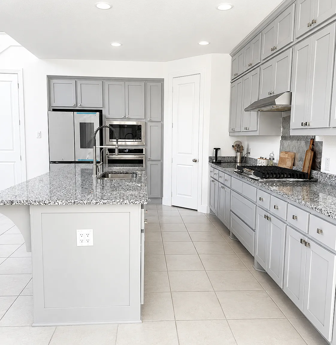 4 bed, 2441 sqft, $2,799 — Photo 2