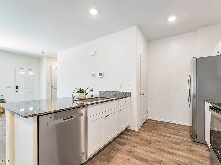 7483 Coastal Ledge St — Photo 8