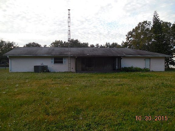 2nd image of 1315 NE Oak St
