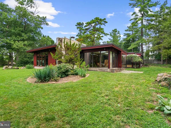 10260 Nolan Dr, Rockville, MD 20850