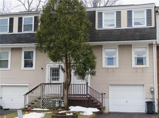 8402A Shallowcreek Rd, Liverpool, NY 13090