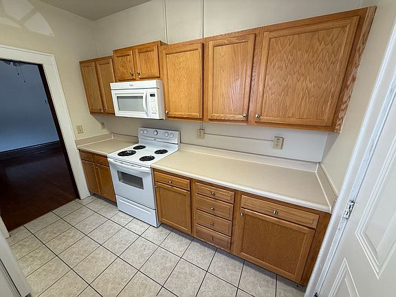5th image of 2112-2120 Indianola Ave #2114
