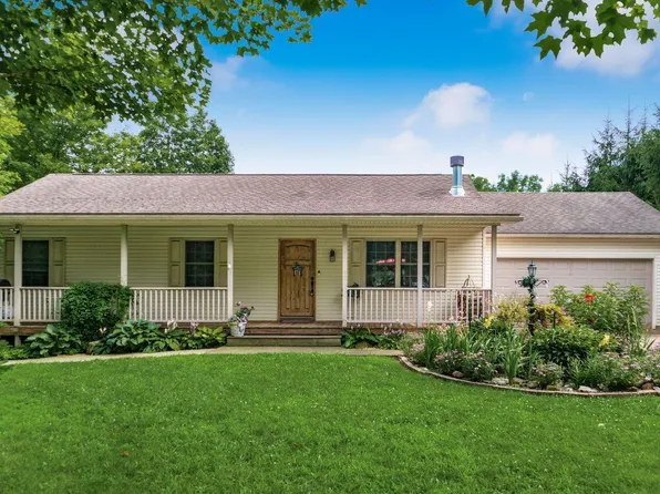 71 Queensway Ct, Howard, OH 43028