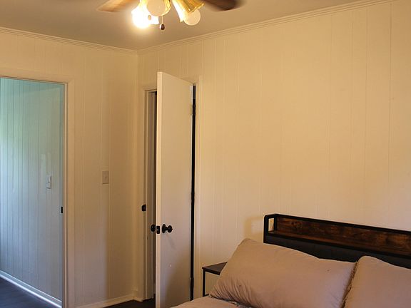 5th image of 1131 Bleich Rd
