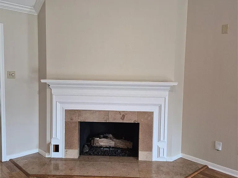 15214 Park Estates Ln — Photo 5