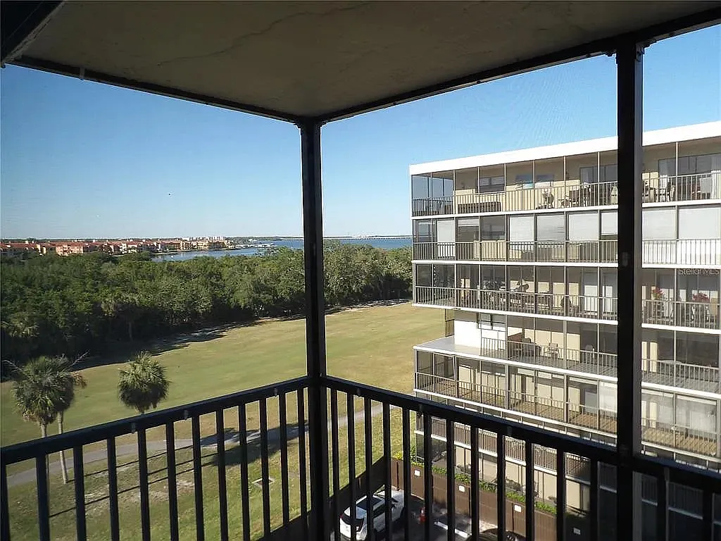 3 bed, 1400 sqft, $2,500 — Photo 3