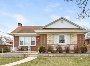 10259 Pelham St, Westchester, IL 60154