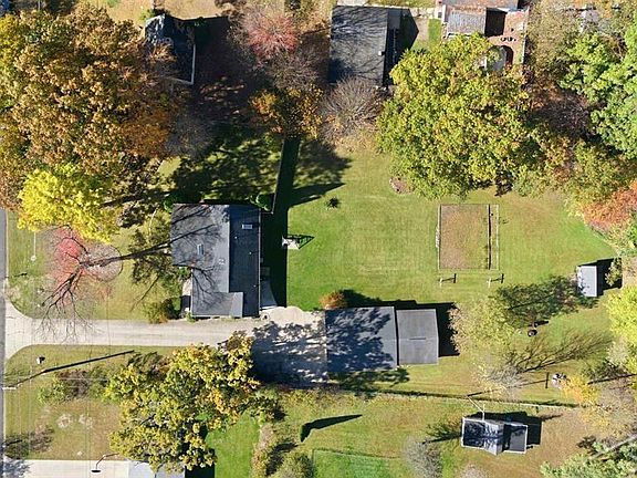 3rd image of 563 E Wackerly Rd
