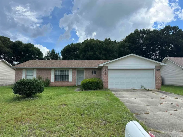 5483 Chantilly Cir, Milton, FL 32583