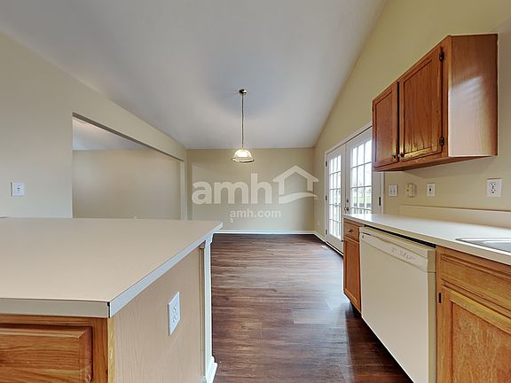 3rd image of 2223 Fedders Ct