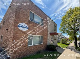 2036 S 92nd St #17, Milwaukee, WI 53227