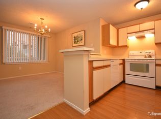 1514C Summerchase Ct, Reston, VA 20194