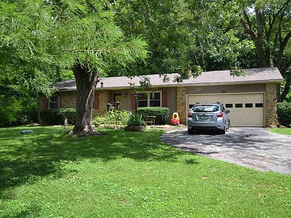 3rd image of 4621 S Acorn Dr #1