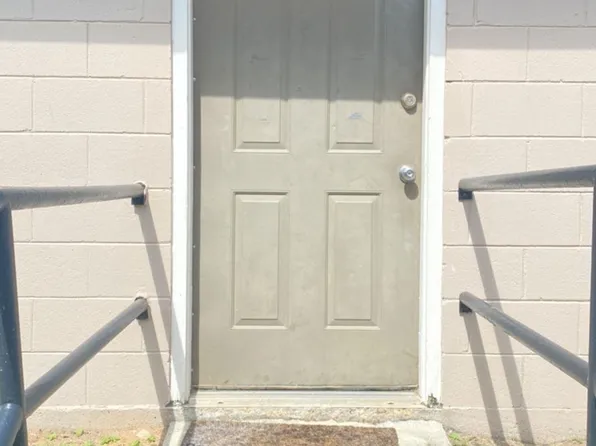 2241 W Pensacola St APT 74, Tallahassee, FL 32304