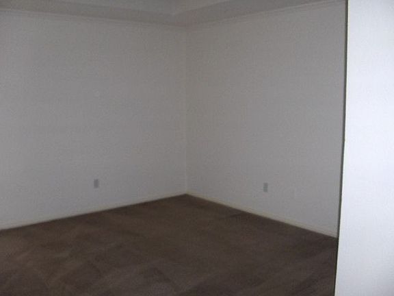 5th image of 2006 Wesley Dr APT B