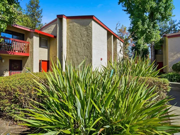 16 Redwood Court, Santa Rosa, CA 95409
