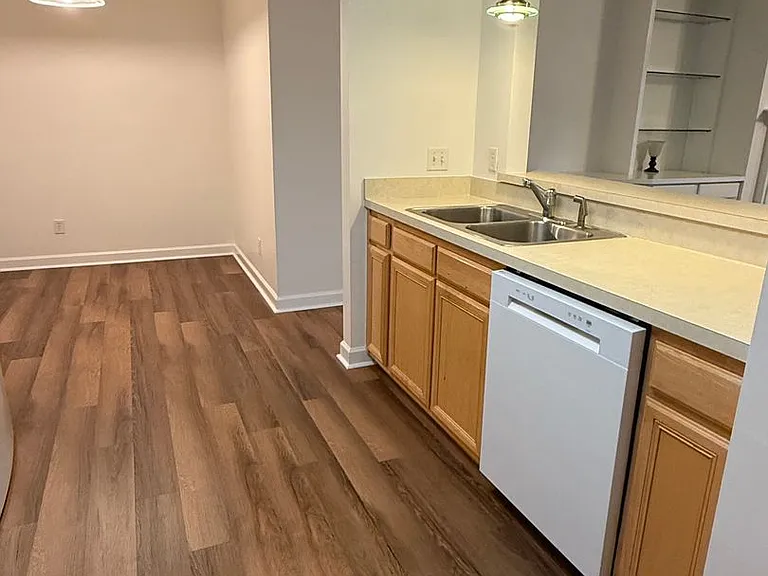 2110 Portofino Ct — Photo 3