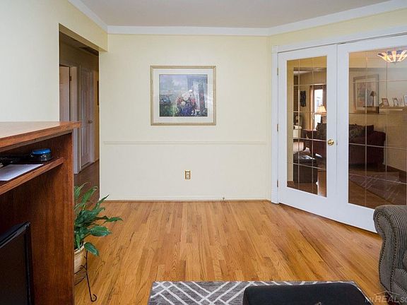 2nd image of 38560 Hartwell Dr