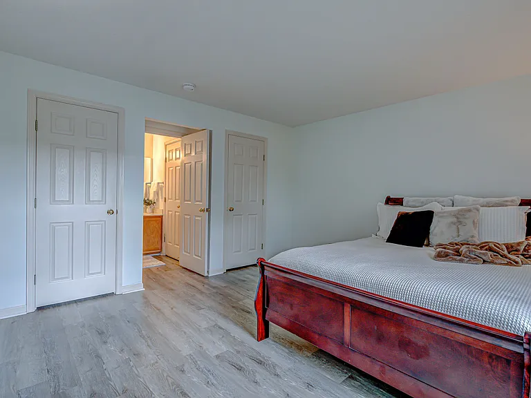 100 Northridge Dr #9 — Photo 19
