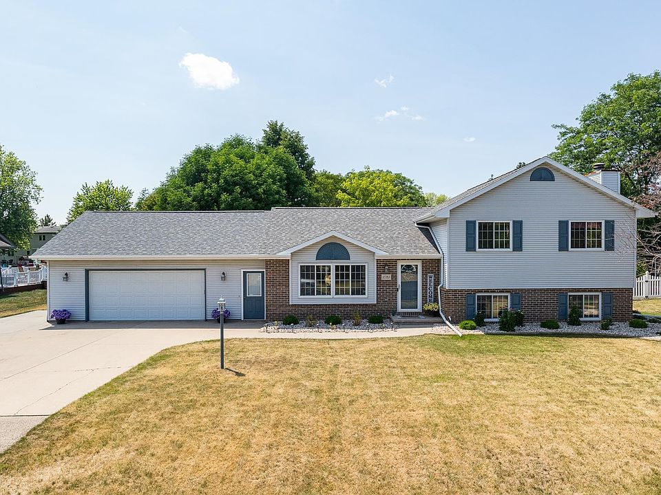 2783 Oakwood Cir, Oshkosh, WI 54904 Zillow