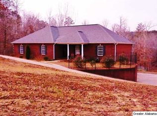 901 Mountain Crest Dr, Pell City, AL 35128