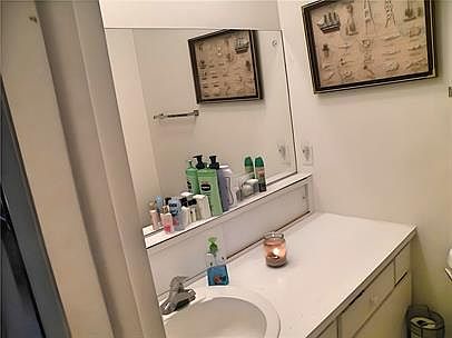 4th image of 55 Harbor View Ln APT 107