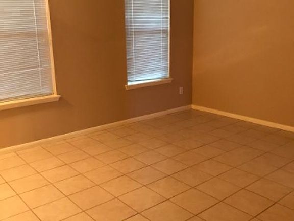 3rd image of 1535 Chandler Park Ln
