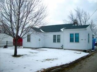 3516 Starr Ave, Oregon, OH 43616