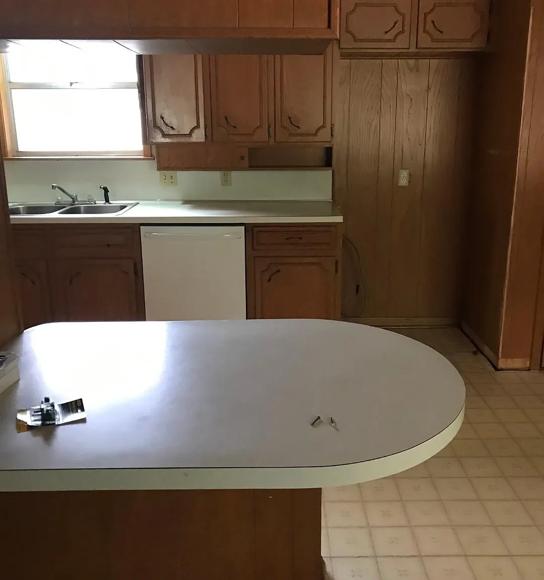 3 bed, 2356 sqft, $2,295 — Photo 2