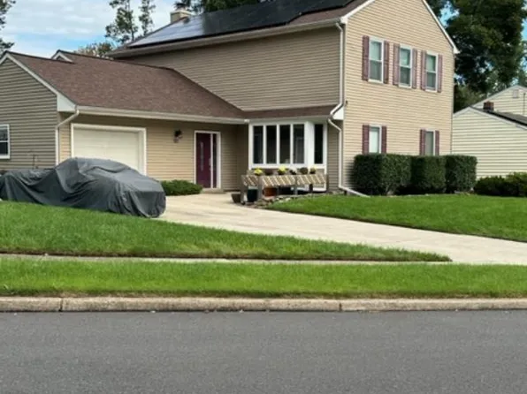 427 Narragansett Dr, Cherry Hill, NJ 08002