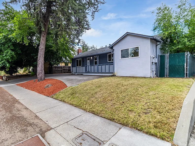 4060 Clayton Rd — Photo 21