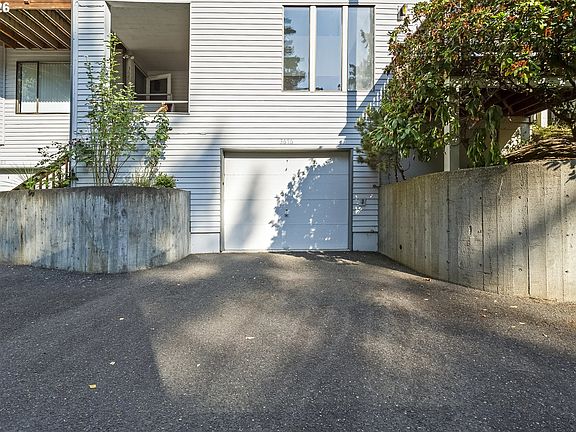 3rd image of 3676 Spring Ln