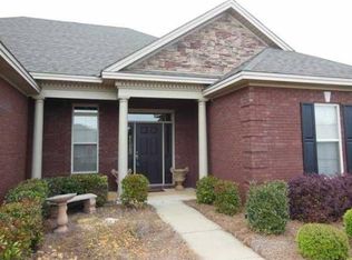 9625 Lochfield Dr, Pike Road, AL 36064