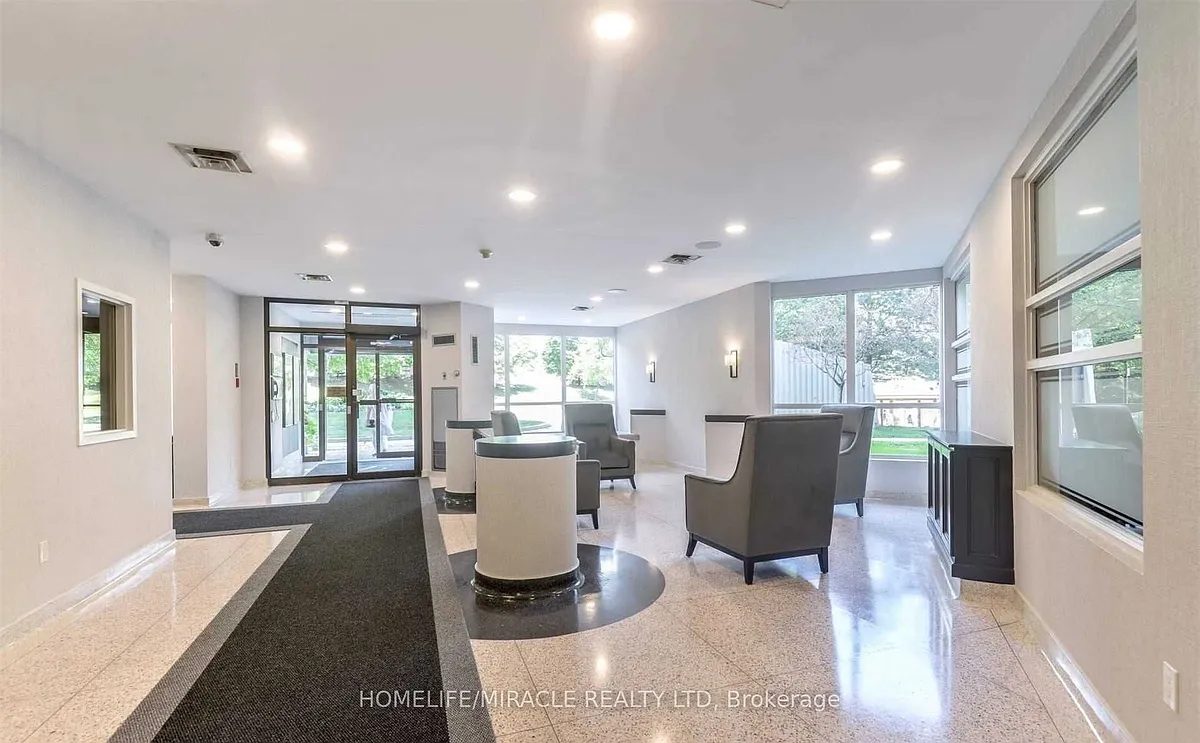 Building Photo - 12 Laurelcrest St #902