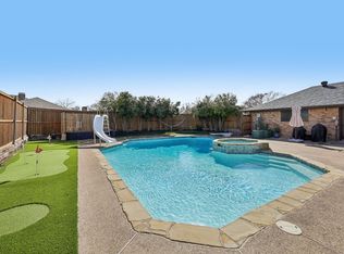 10202 Chisholm Trl, Dallas, TX 75243