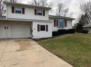12 W Olive St, Marshalltown, IA 50158