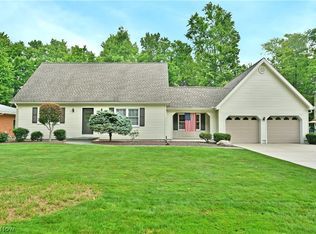 224 Old Oak Dr, Cortland, OH 44410