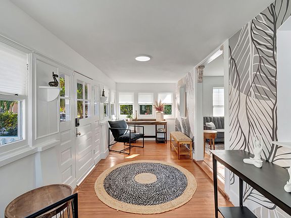 3rd image of 314 Golf Rd
