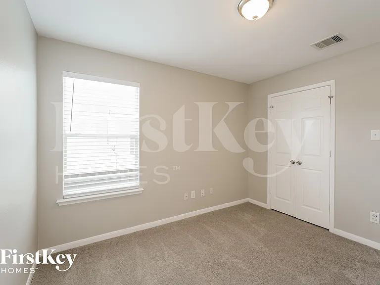 7111 Lilac Manor Ln — Photo 13