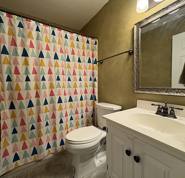 321 N Valley View Dr — Photo 27