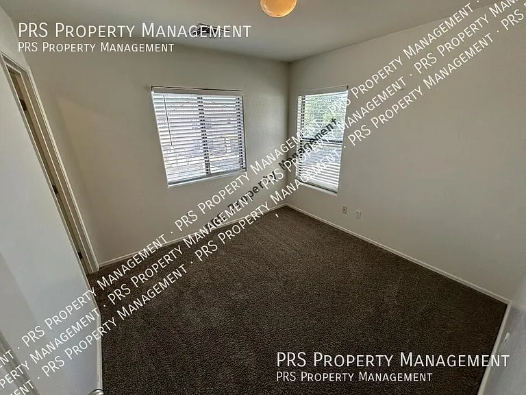 45563 W Starlight Dr — Photo 33
