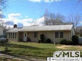 594 Fountain Dr, Toms River, NJ